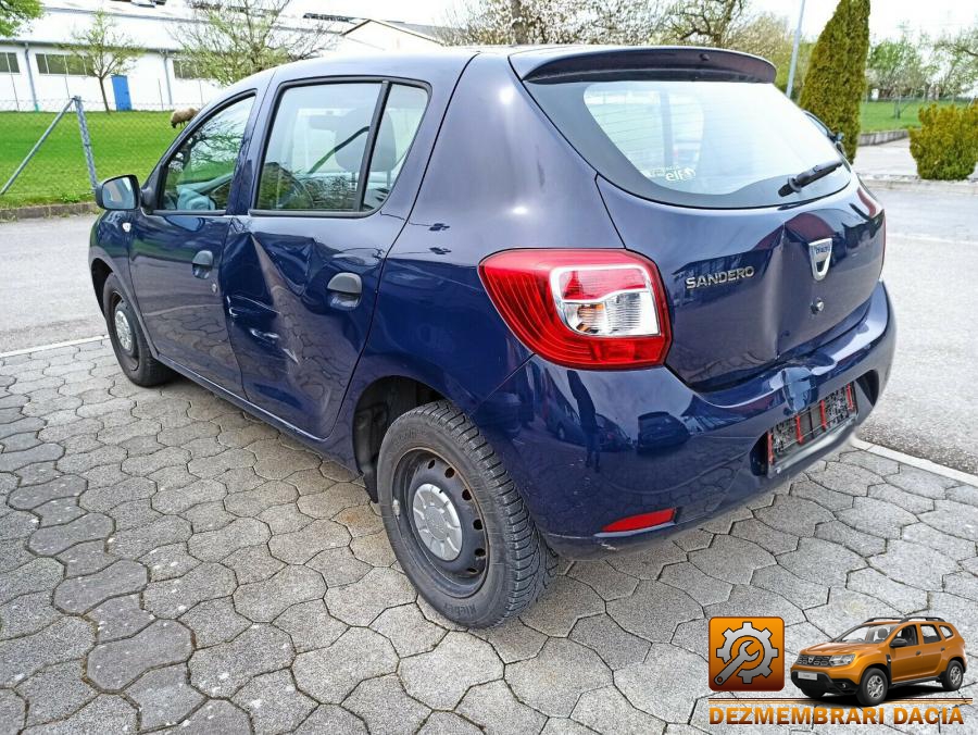 Aripa fata dacia sandero 2014