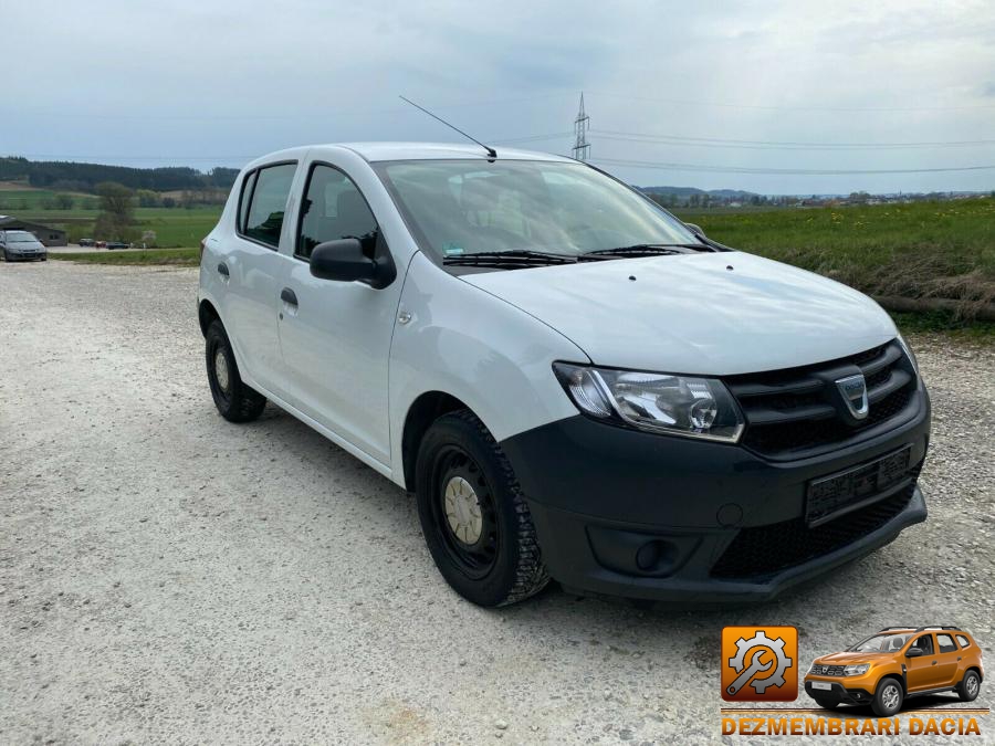 Aripa fata dacia sandero 2015