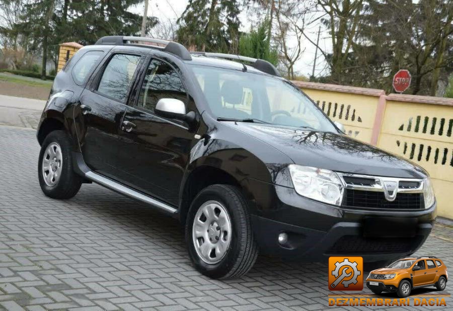 Aripa spate dacia duster 2014