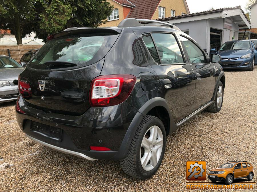 Aripa spate dacia sandero stepway 2017