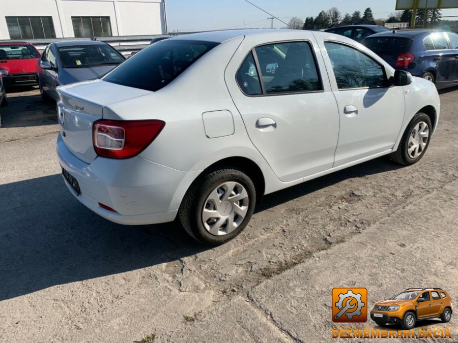 Baie ulei dacia logan 2015