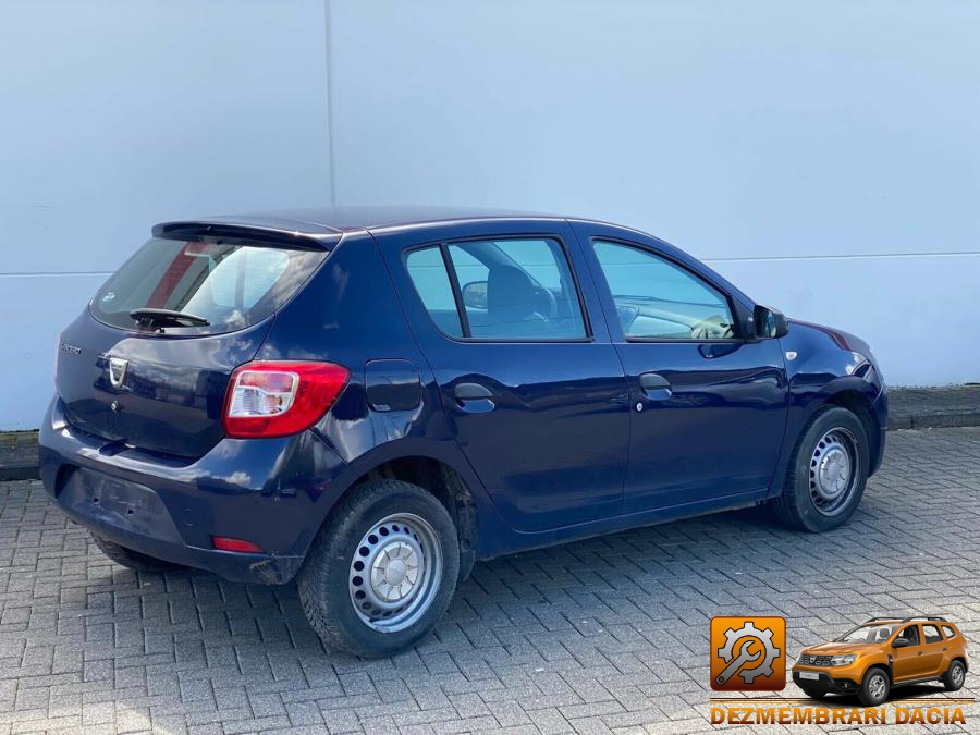 Baie ulei dacia sandero 2015